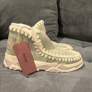 Mou Women's Green Sneakers with Cream Accents